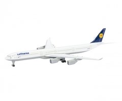 Schuco 403551634 - Airbus A340-600 "Lufthansa" Reg. D-AIHZ [1]